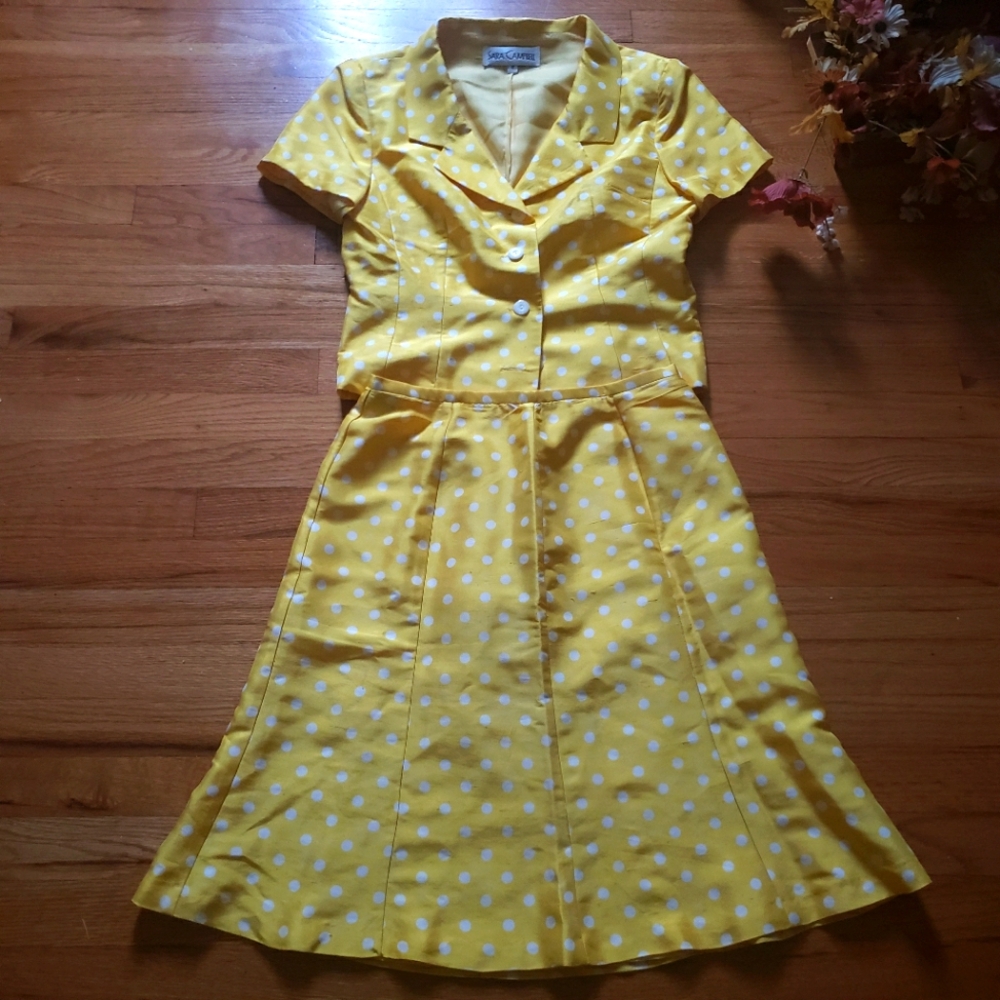 Sara Campbell 2 piece silk skirt set yellow polka dot short sleeve v neck sz 8